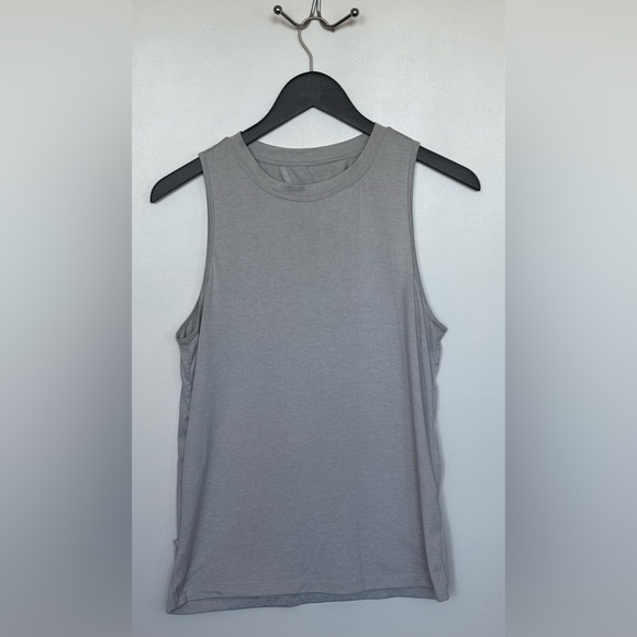 Fabletics - Dry-Flex Twisted Open Back Tank - Women's Medium - Picture 1 of 3